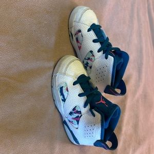 Jordans 6 Retro White Laser Fuchsia Green Abyss Kids